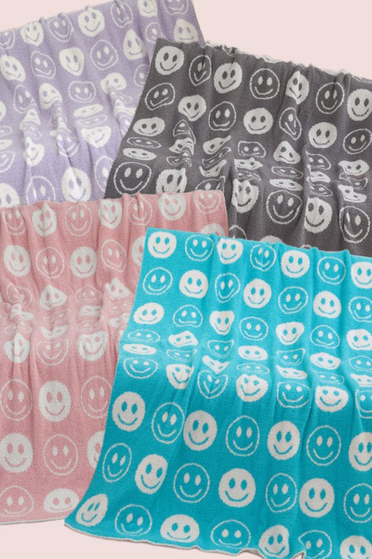 ALL SMILES Pattern Reversible Blanket